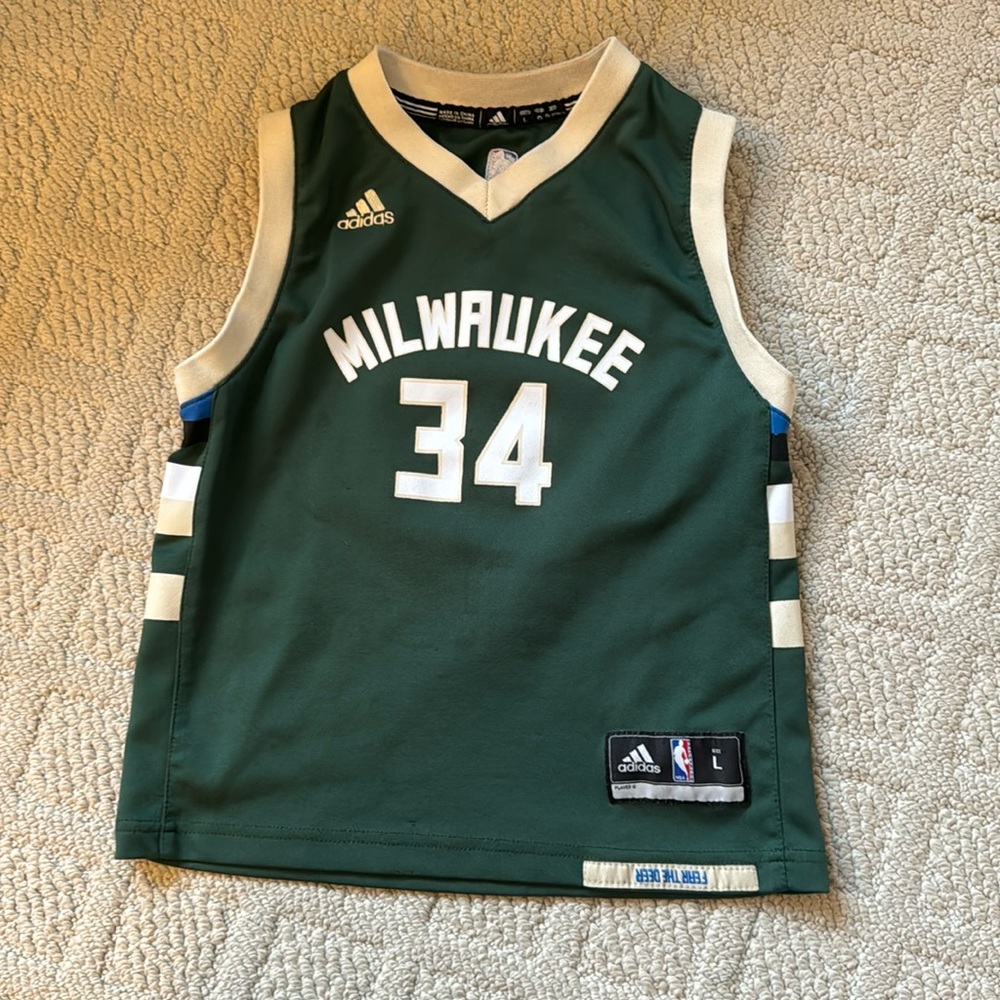 Adidas size large little kids Giannis Antetokounmpo green Milwaukee Bucks jersey